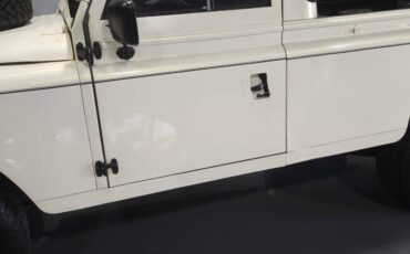 Land-rover-1972-white-3
