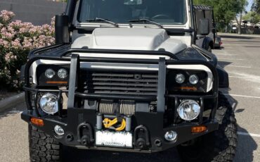 Land-rover-Defender-110-1993-1