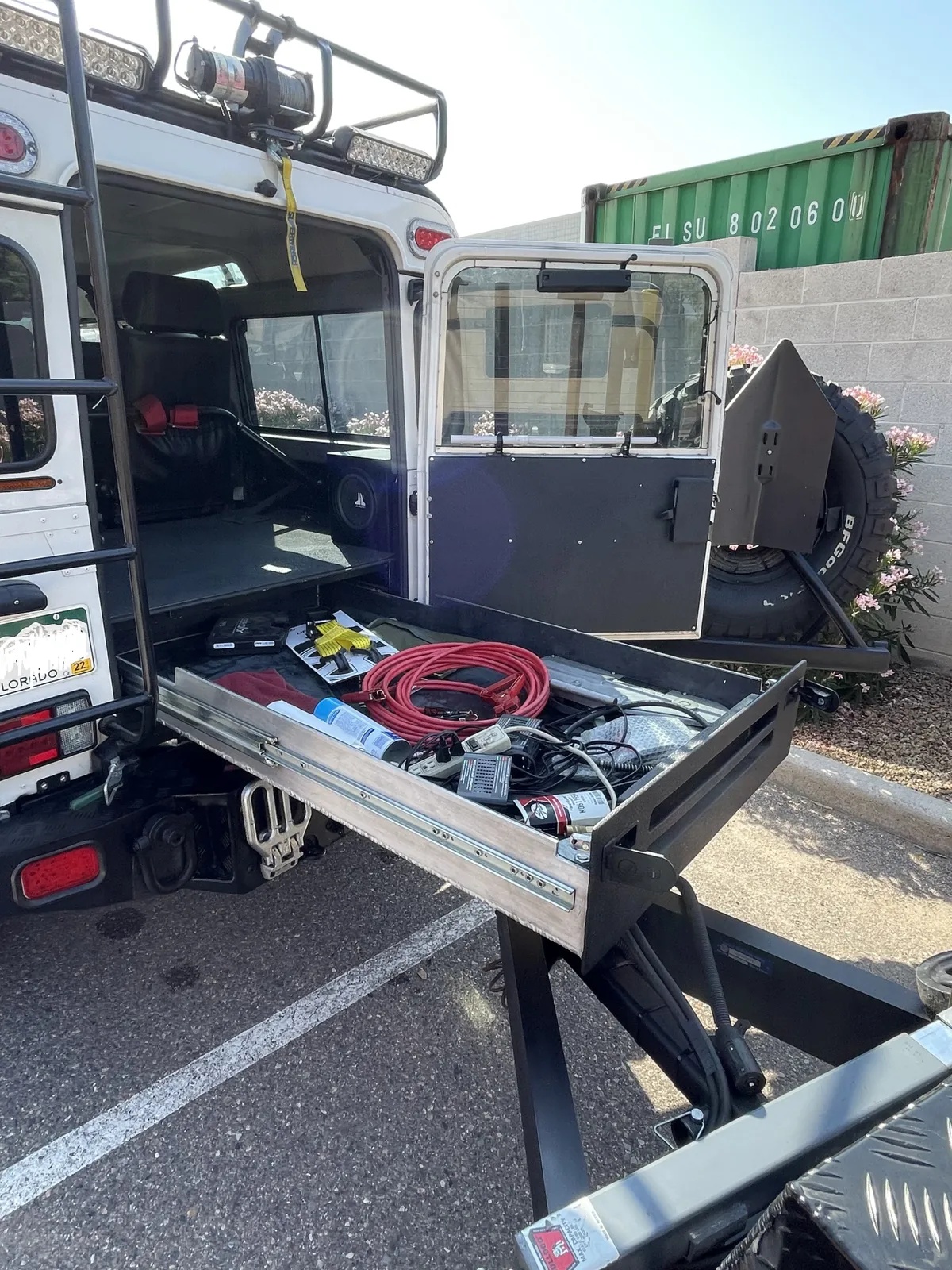 Land-rover-Defender-110-1993-15