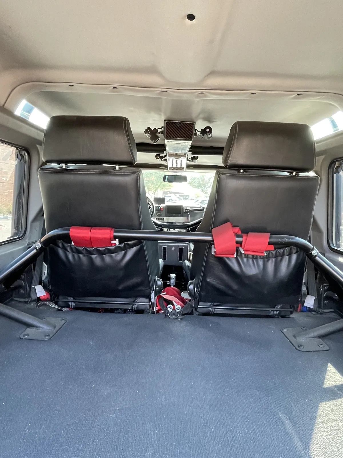 Land-rover-Defender-110-1993-17