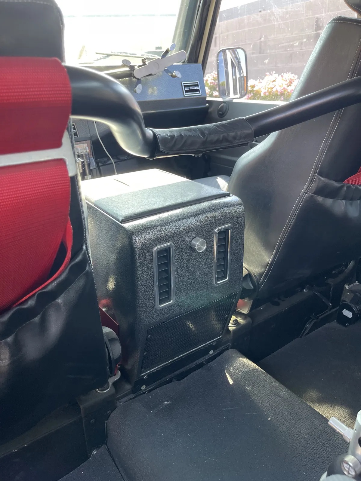 Land-rover-Defender-110-1993-19