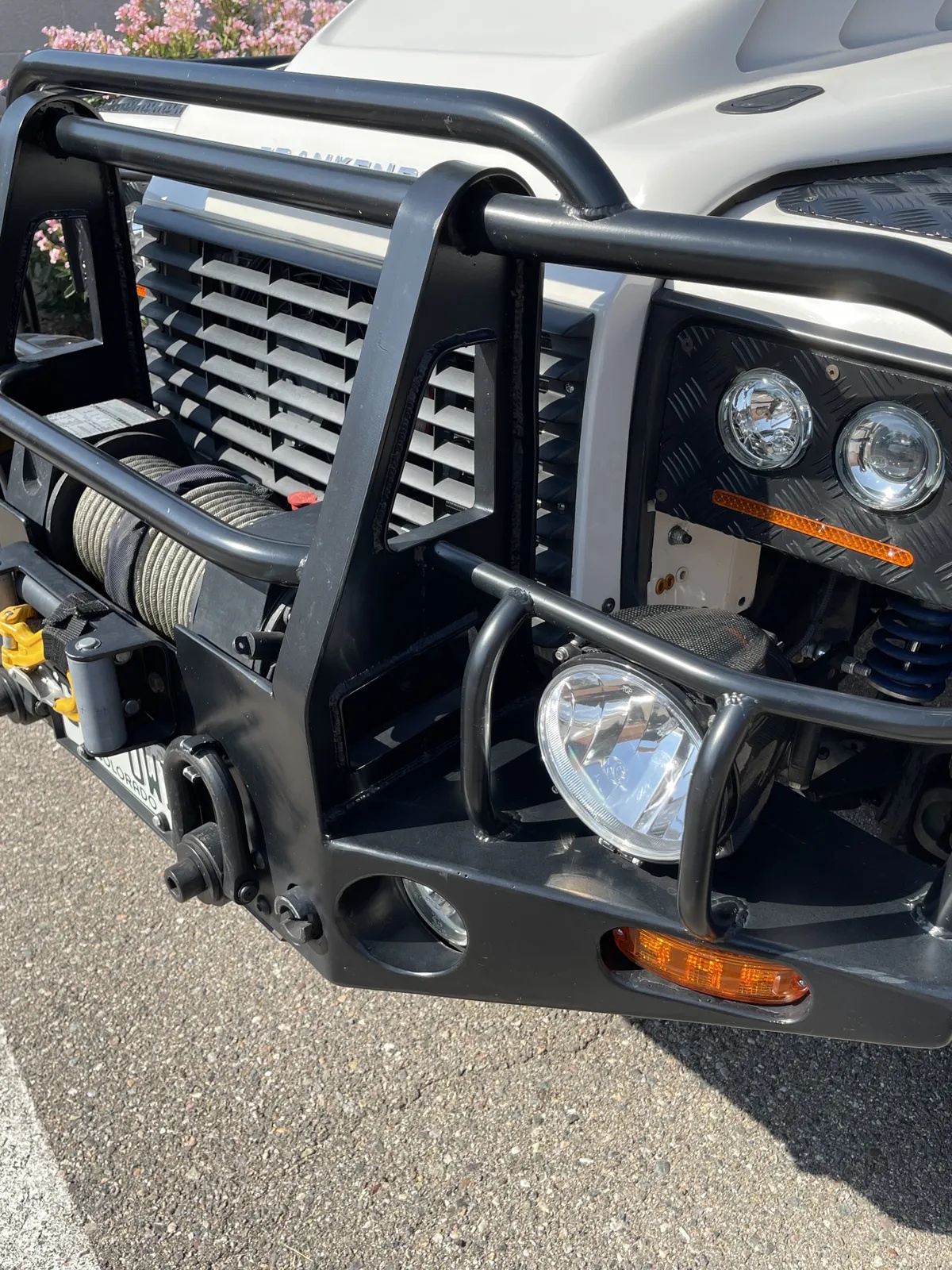 Land-rover-Defender-110-1993-2