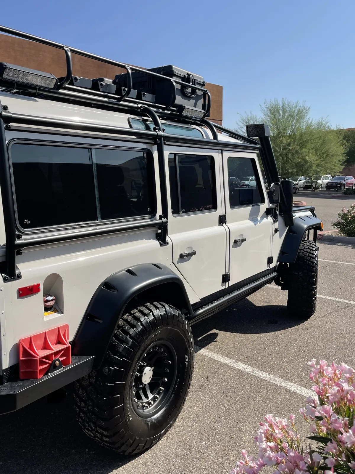 Land-rover-Defender-110-1993-7