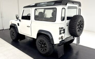 Land-rover-Defender-90-1991-Alpinweiss-Charcoal-Black-14