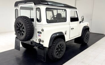 Land-rover-Defender-90-1991-Alpinweiss-Charcoal-Black-16