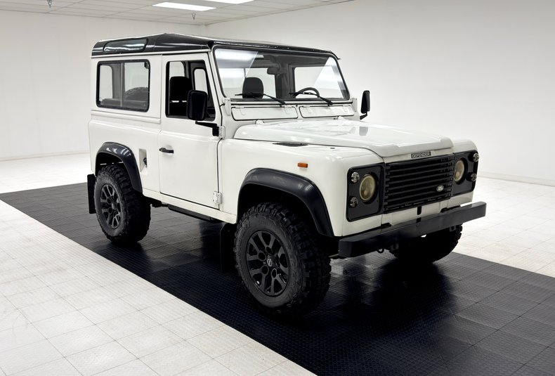 Land-rover-Defender-90-1991-Alpinweiss-Charcoal-Black-18
