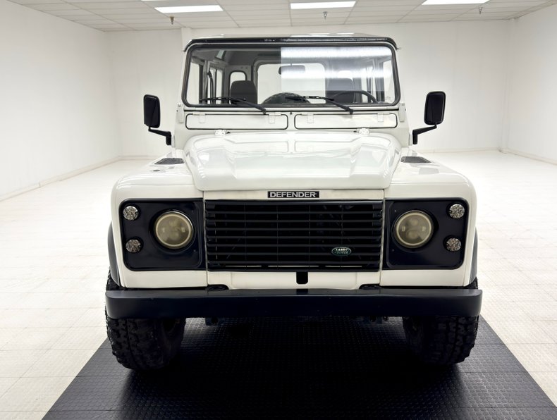Land-rover-Defender-90-1991-Alpinweiss-Charcoal-Black-19