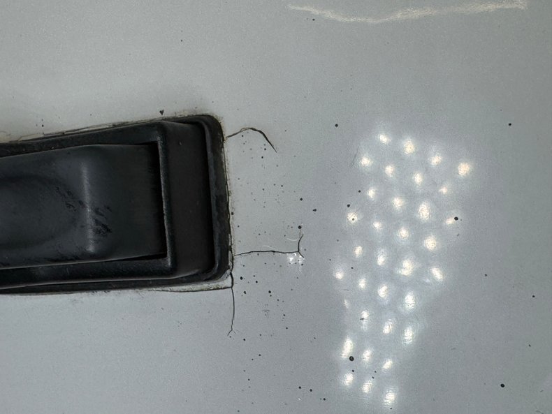 Land-rover-Defender-90-1991-Alpinweiss-Charcoal-Black-34