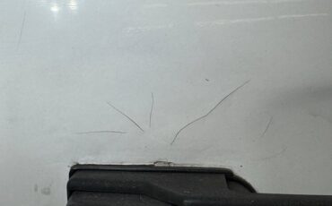 Land-rover-Defender-90-1991-Alpinweiss-Charcoal-Black-40