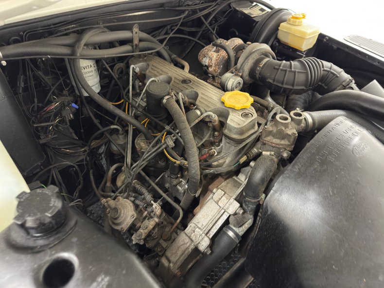 Land-rover-Defender-90-1991-Alpinweiss-Charcoal-Black-42