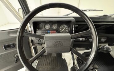Land-rover-Defender-90-1991-Alpinweiss-Charcoal-Black-45