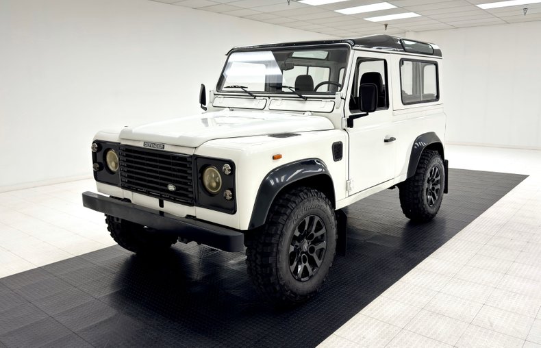 Land-rover-Defender-90-1991-Alpinweiss-Charcoal-Black-48