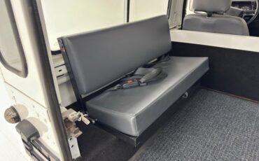 Land-rover-Defender-90-1991-Alpinweiss-Charcoal-Black-8