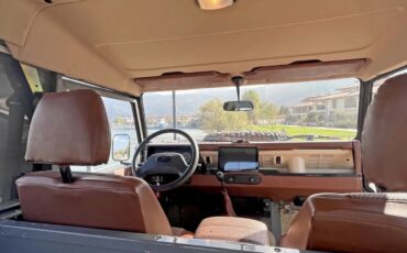 Land-rover-Defender-90-1992-Grey-Cogna-10