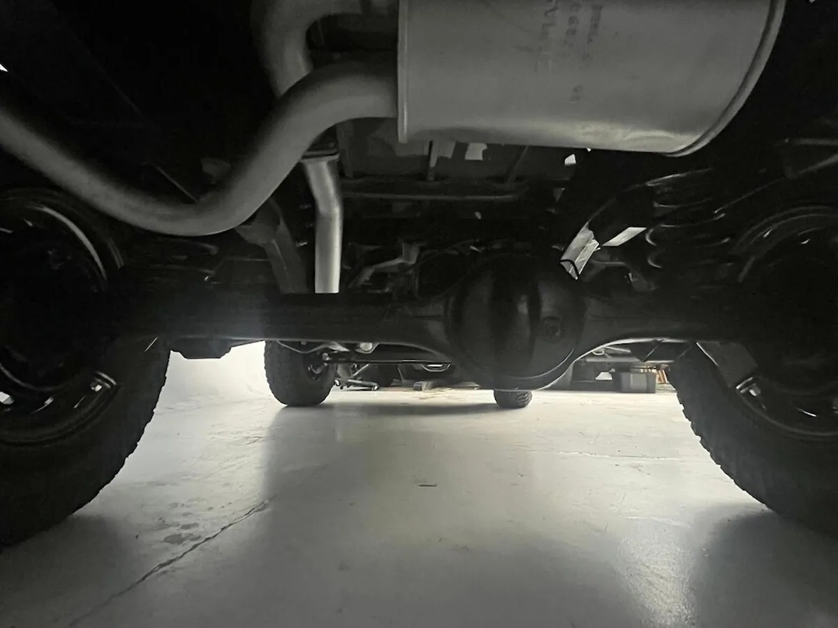 Land-rover-Defender-90-1992-Grey-Cogna-16