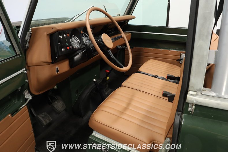 Land-rover-Other-1971-Dark-Green-Light-Brown-16