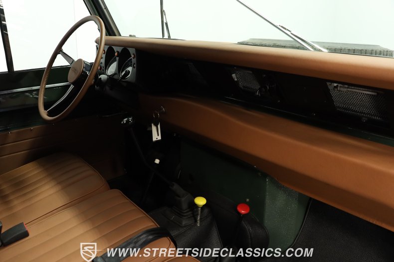 Land-rover-Other-1971-Dark-Green-Light-Brown-8