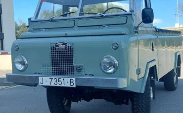 Land-rover-Series-2a-1975-Green-Black-1