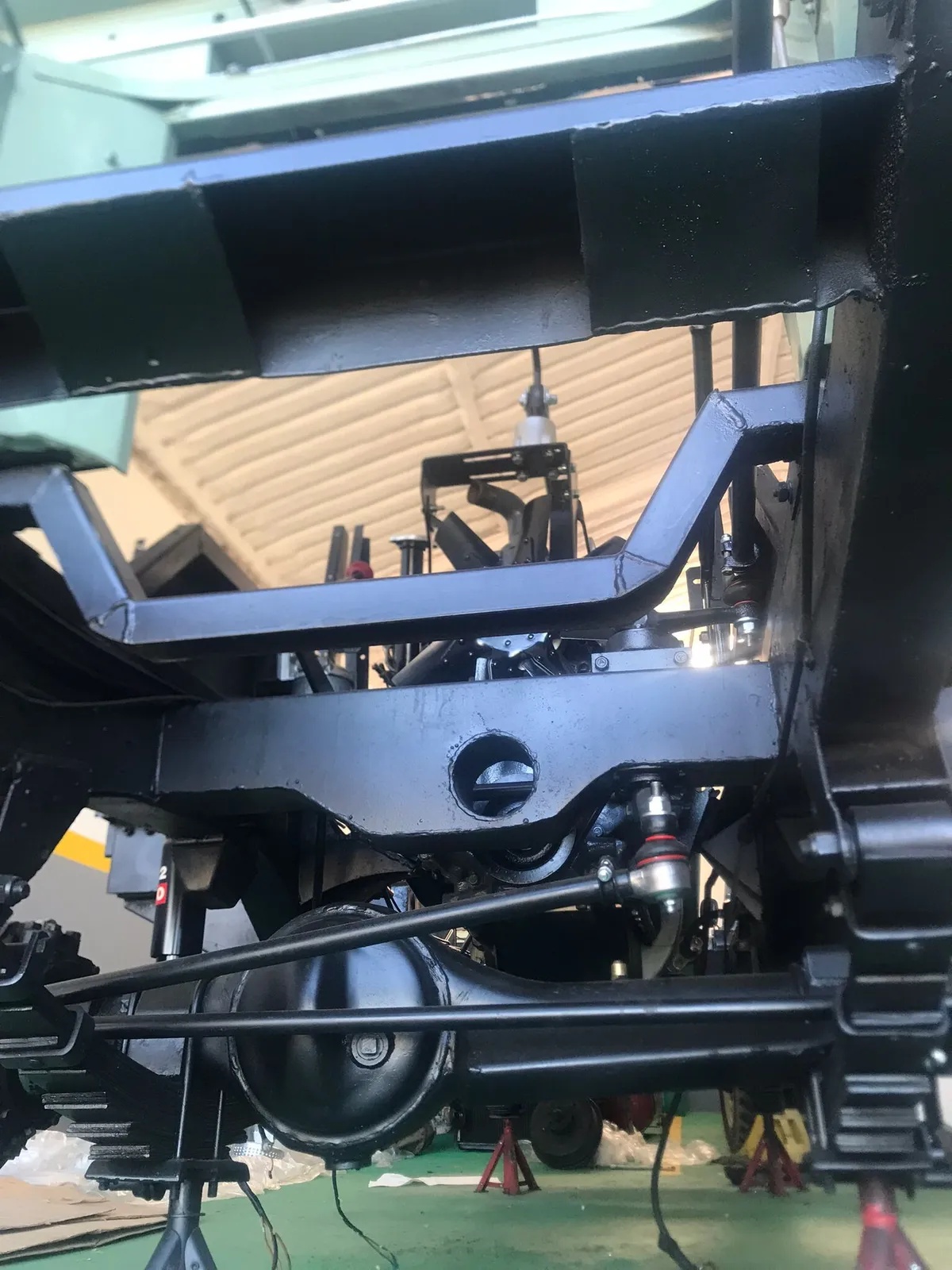 Land-rover-Series-2a-1975-Green-Black-17