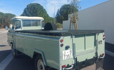 Land-rover-Series-2a-1975-Green-Black-2