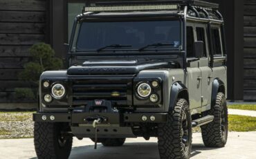 Land-rover-defender-110-1990-custom-17