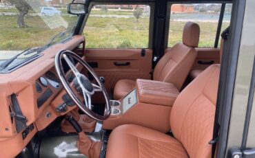 Land-rover-defender-110-1990-custom-19