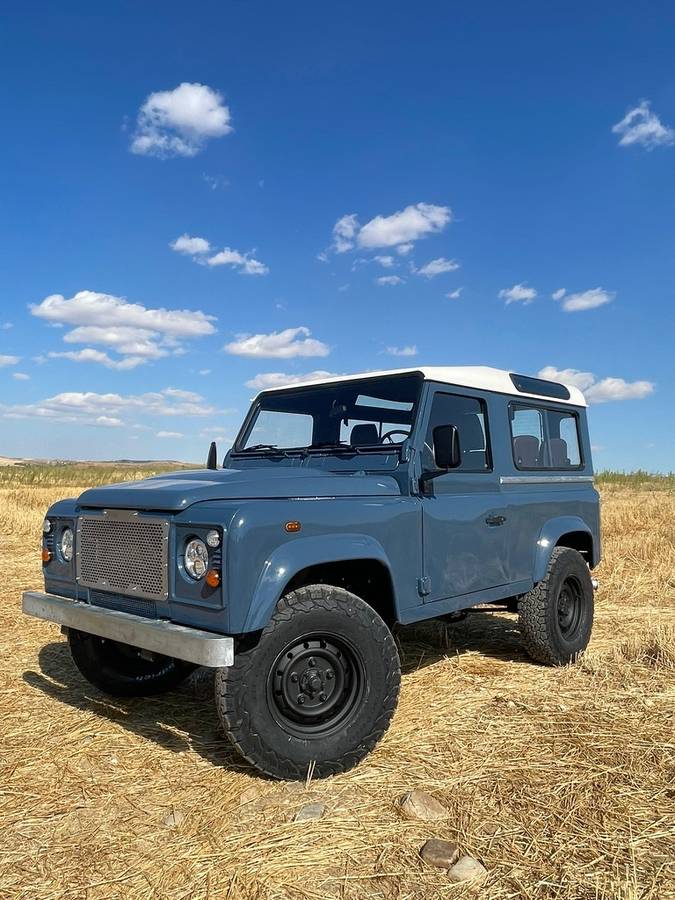 Land-rover-defender-110-1990-custom-22