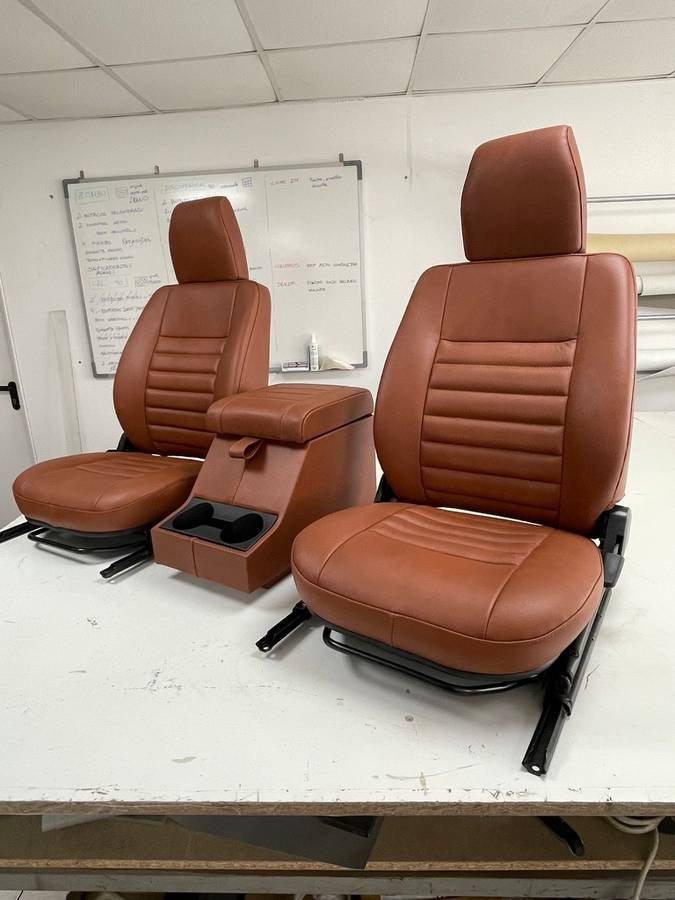 Land-rover-defender-110-1990-custom-3