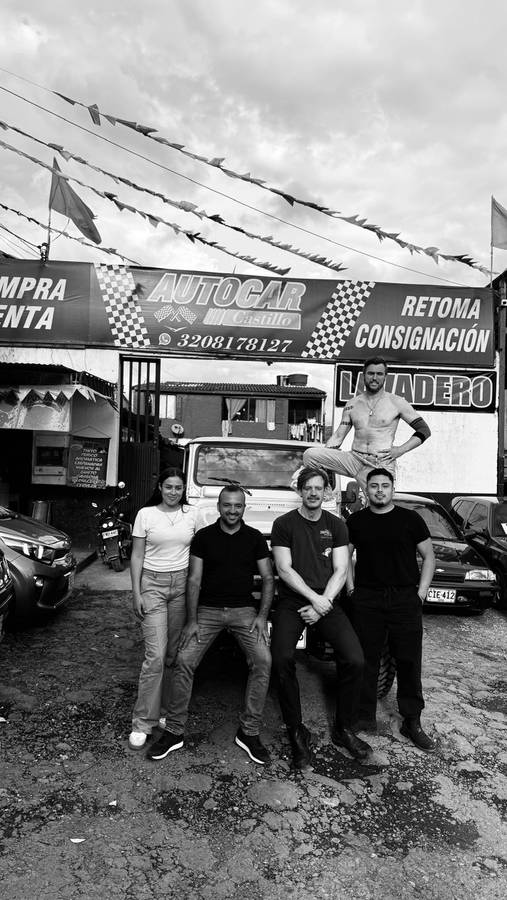 Land-rover-defender-110-1990-custom-5