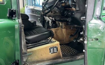 Land-rover-defender-110-1992-green-11