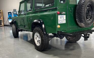 Land-rover-defender-110-1992-green-8
