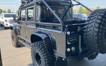 Land-rover-defender-110-1993-black-13
