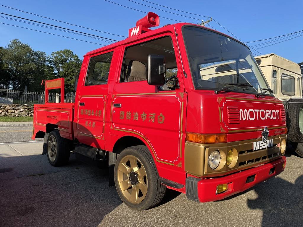 Land-rover-defender-110-1995-custom-23