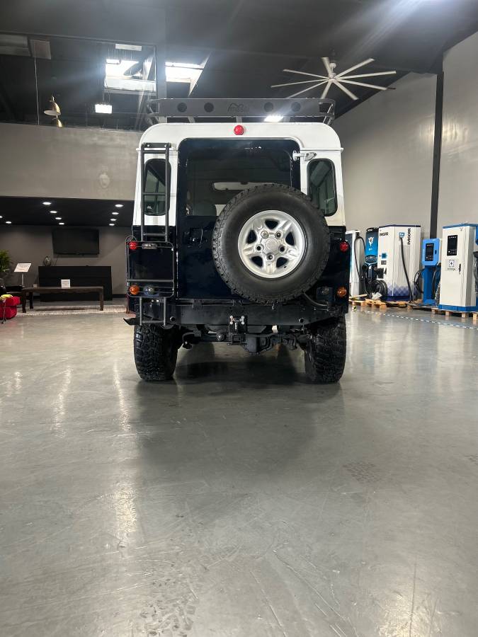 Land-rover-defender-110-diesel-1994-blue-11