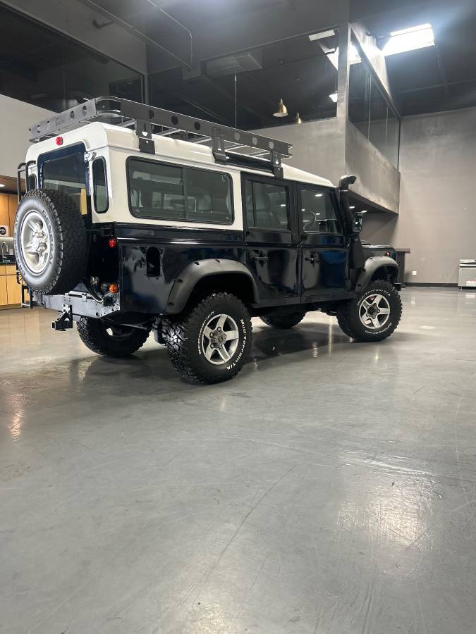 Land-rover-defender-110-diesel-1994-blue-16