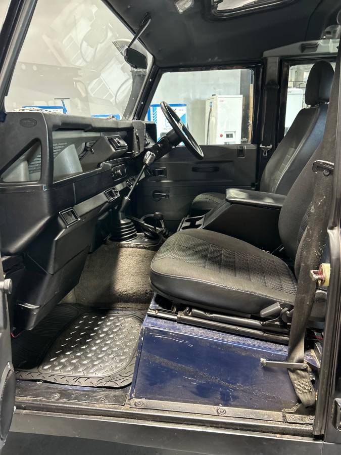 Land-rover-defender-110-diesel-1994-blue-17