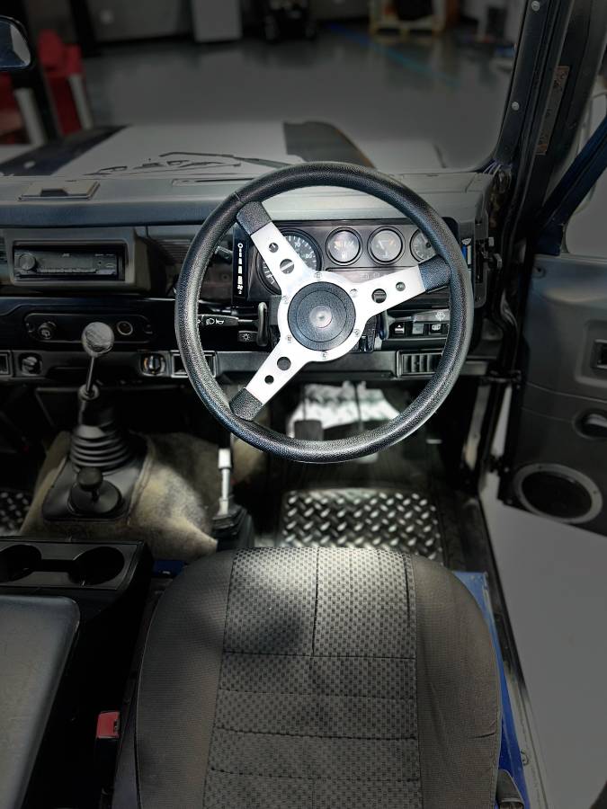 Land-rover-defender-110-diesel-1994-blue-19