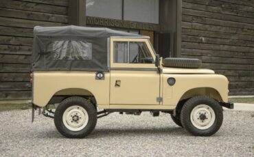 Land-rover-defender-1980-white-14