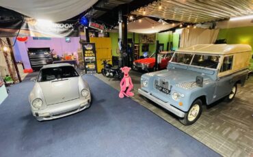 Land-rover-defender-1980-white-15