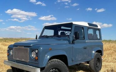 Land-rover-defender-1980-white-18