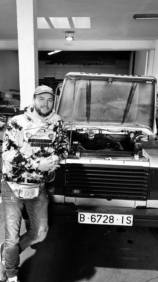 Land-rover-defender-1980-white-21