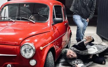 Land-rover-defender-1980-white-23