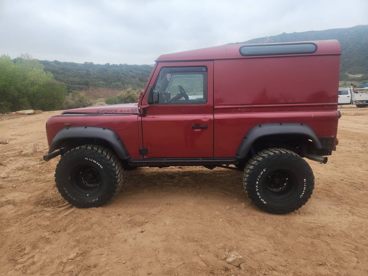 Land-rover-defender-90-diesel-1988-red-10