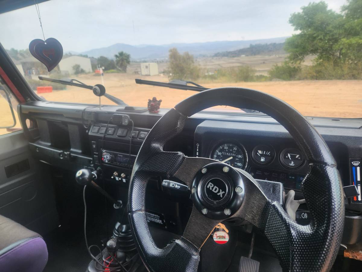 Land-rover-defender-90-diesel-1988-red-6