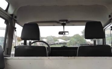 Land-rover-defender-90-diesel-1995-white-15