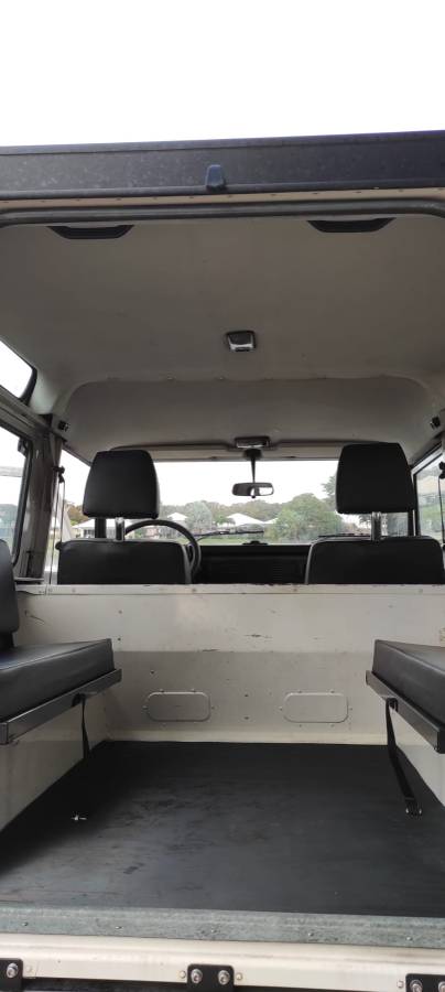 Land-rover-defender-90-diesel-1995-white-15