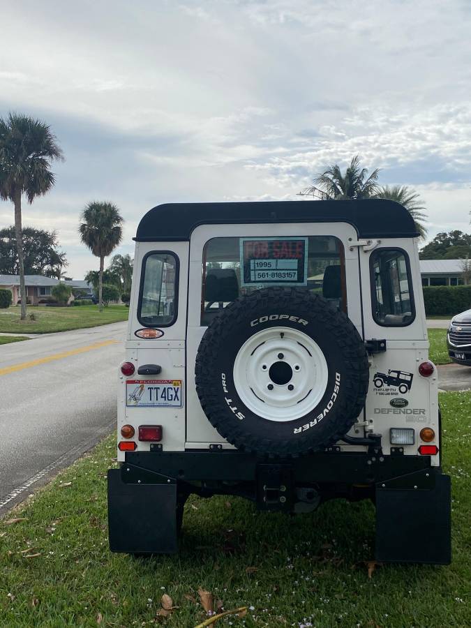 Land-rover-defender-90-diesel-1995-white-2
