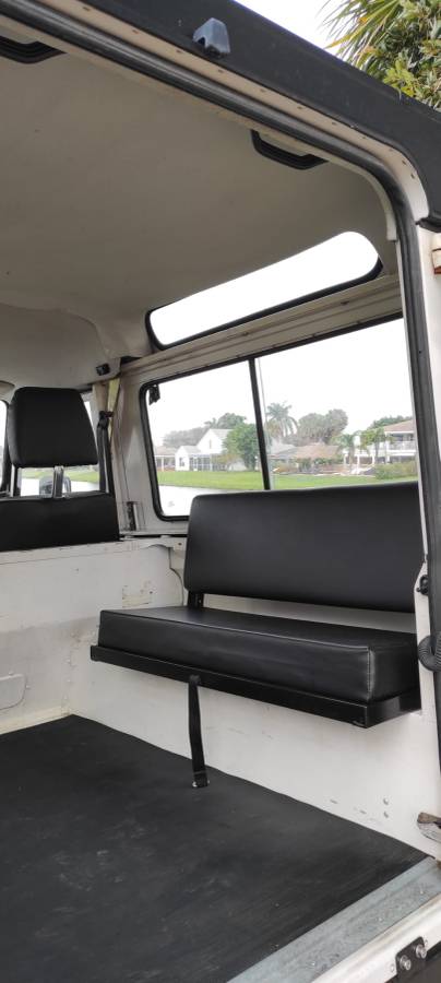 Land-rover-defender-90-diesel-1995-white-32