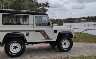 Land-rover-defender-90-diesel-1995-white-42
