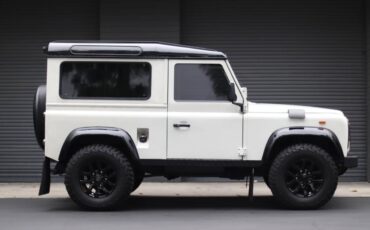 Land-rover-defender-diesel-1988-white-19